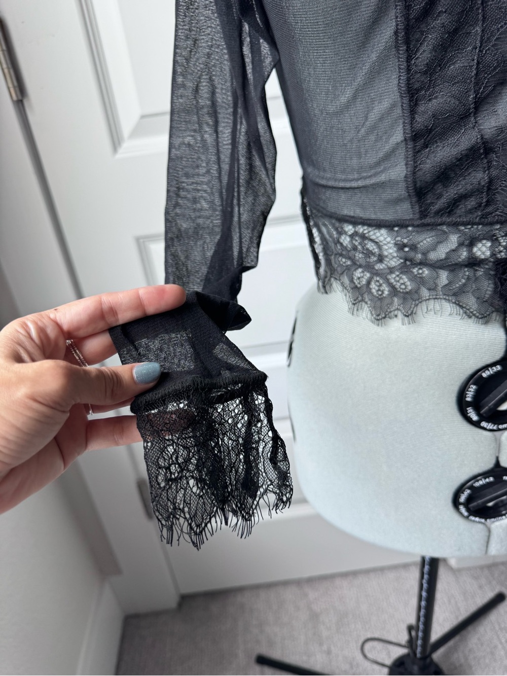 Free People Black Sheer Lace Crop Top - Picture 4 of 6